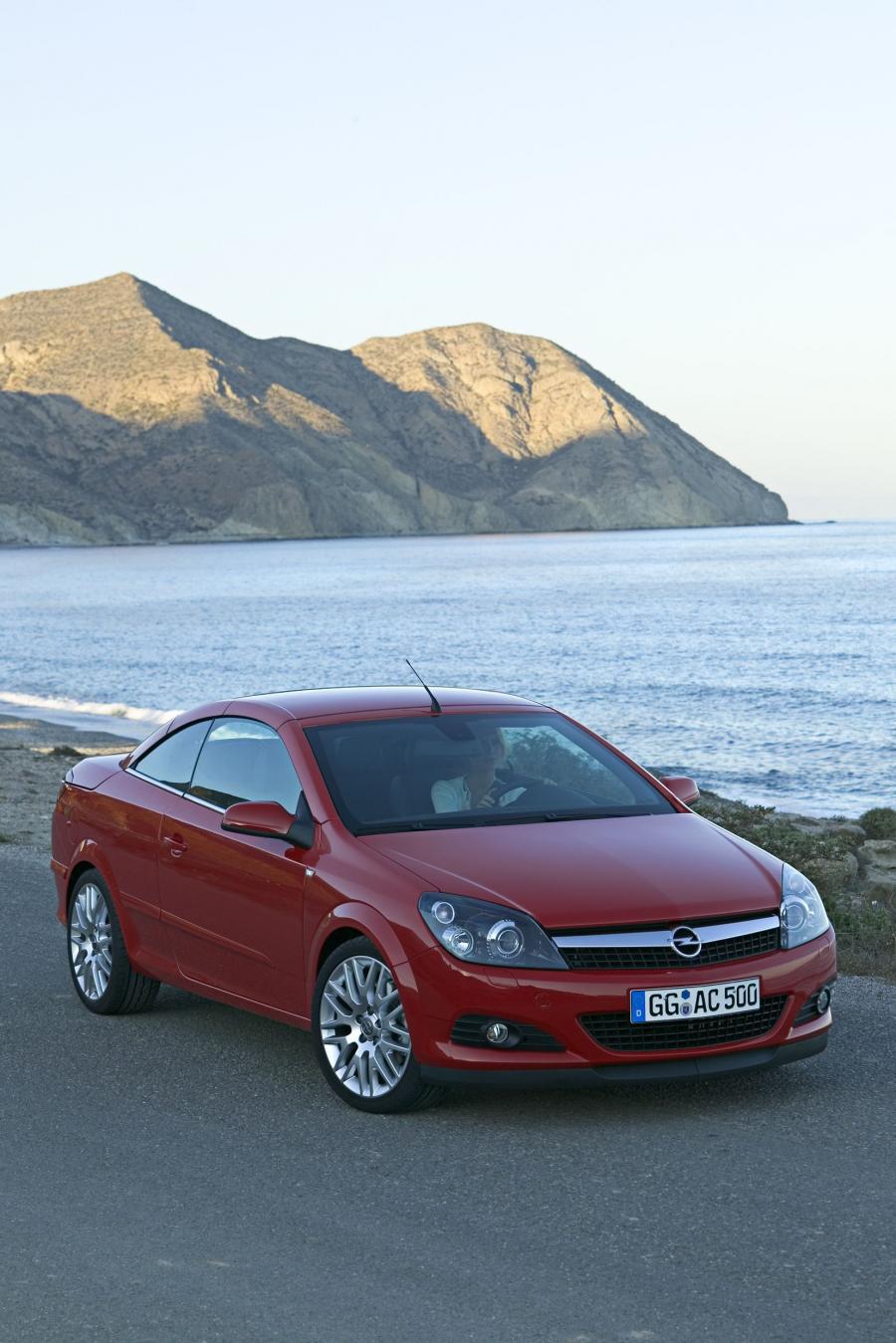  Opel Astra Twin Top 2007 года  (фото 81 из 131)